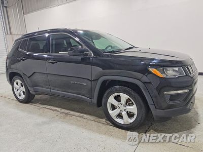 Czwarte zdjęcie samochodu z boku: 2020 JEEP COMPASS LATITUDE VIN:3C4NJCBB0LT250333 - miniatura