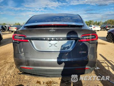 Zdjęcie 6 z 12 samochodu: 2016 TESLA MODEL X VIN:5YJXCAE41GF000835 - miniatura