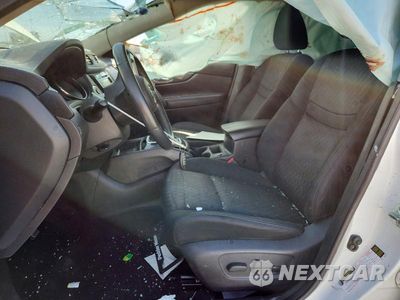 Zdjęcie 7 z 13 samochodu: 2018 NISSAN ROGUE SV VIN:KNMAT2MT3JP538373 - miniatura