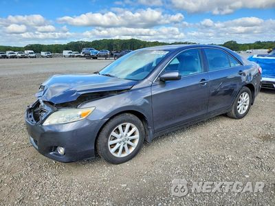 2010 TOYOTA CAMRY XLE 4T4BF3EK4AR051628 - główne zdjęcie licytacji z USA - miniatura