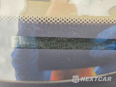 Zdjęcie 12 z 12 samochodu: 1994 LEXUS LS 400 VIN:JT8UF11E3R0198097 - miniatura