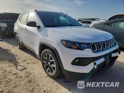 Czwarte zdjęcie samochodu z boku: 2022 JEEP COMPASS LATITUDE VIN:3C4NJCBB1NT137977 - miniatura