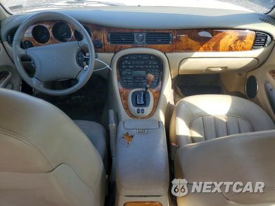 Zdjęcie 8 z 12 samochodu: 1999 JAGUAR XJ8 VIN:SAJHX1046XC858719 - miniatura