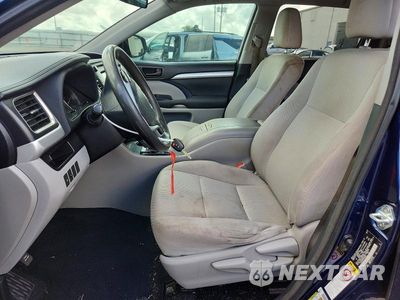 Zdjęcie 7 z 13 samochodu: 2015 TOYOTA HIGHLANDER LE VIN:5TDZKRFH7FS092541 - miniatura