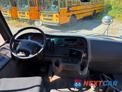 Zdjęcie 9 z 10 samochodu: 2014 FREIGHTLINER CHASSIS B2B VIN:4UZABRDUSECFG4159 - miniatura