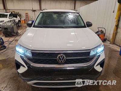 Piąte zdjęcie samochodu w środku: 2024 VOLKSWAGEN TAOS S VIN:3VV8X7B29RM058190 - miniatura