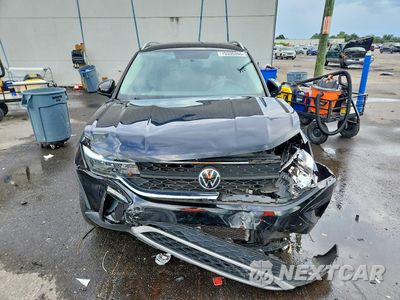 Piąte zdjęcie samochodu w środku: 2022 VOLKSWAGEN TAOS SE VIN:3VVRX7B28NM020920 - miniatura