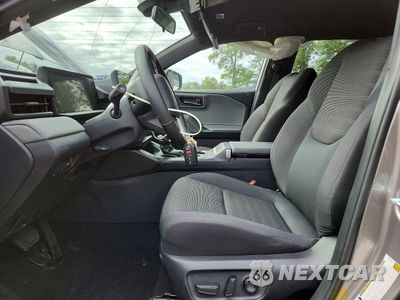 Zdjęcie 7 z 13 samochodu: 2026 TOYOTA RAV4 PLUG-IN HYBRID SE VIN:JTM7ERAV9TJ002357 - miniatura
