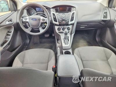 Zdjęcie 8 z 13 samochodu: 2014 FORD FOCUS SE VIN:1FADP3F29EL223723 - miniatura