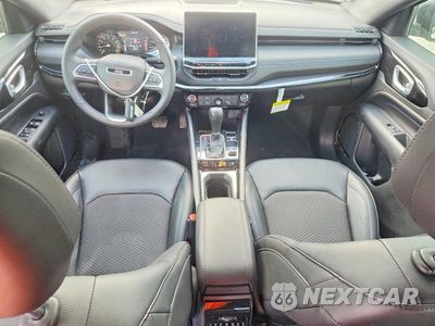 Zdjęcie 8 z 14 samochodu: 2025 JEEP COMPASS LATITUDE VIN:3C4NJDBNXST585422 - miniatura