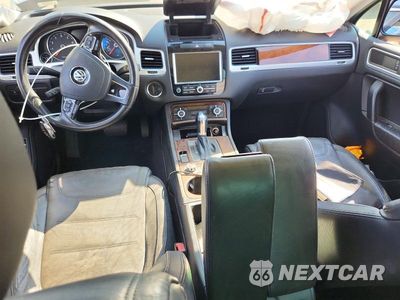 Zdjęcie 8 z 13 samochodu: 2013 VOLKSWAGEN TOUAREG V6 VIN:WVGEF9BP2DD001941 - miniatura