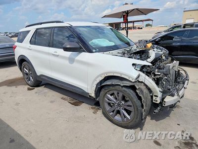 Czwarte zdjęcie samochodu z boku: 2021 FORD EXPLORER XLT VIN:1FMSK7DH5MGC25597 - miniatura