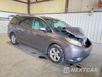 Czwarte zdjęcie samochodu z boku: 2017 TOYOTA SIENNA LE VIN:5TDKZ3DC6HS783239 - miniatura