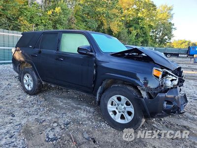 Czwarte zdjęcie samochodu z boku: 2017 TOYOTA 4RUNNER SR5 VIN:JTEBU5JR9H5407560 - miniatura