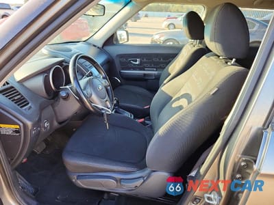 Zdjęcie 7 z 12 samochodu: 2013 KIA SOUL + VIN:KNDJT2A61D7527682 - miniatura
