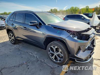 Czwarte zdjęcie samochodu z boku: 2025 TOYOTA RAV4 XSE VIN:JTMEB3FV1SD244613 - miniatura