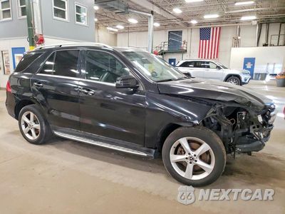 Czwarte zdjęcie samochodu z boku: 2017 MERCEDES-BENZ GLE 350 4MATIC VIN:4JGDA5HB7HA934398 - miniatura