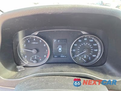 Zdjęcie 9 z 12 samochodu: 2018 HYUNDAI ELANTRA SEL VIN:5NPD84LF3JH384300 - miniatura