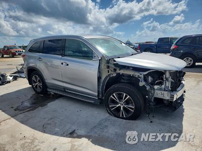 Czwarte zdjęcie samochodu z boku: 2016 TOYOTA HIGHLANDER XLE VIN:5TDKKRFHXGS159734 - miniatura