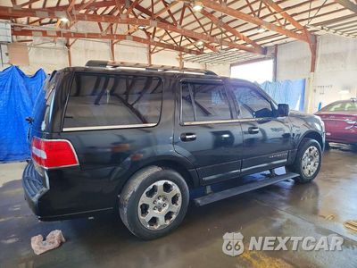 Trzecie zdjęcie samochodu z tyłu: 2014 LINCOLN NAVIGATOR VIN:5LMJJ2J54EEL08590 - miniatura