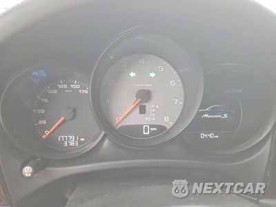 Zdjęcie 9 z 13 samochodu: 2016 PORSCHE MACAN S VIN:WP1AB2A51GLB46127 - miniatura