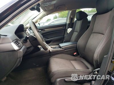 Zdjęcie 7 z 12 samochodu: 2018 HONDA ACCORD LX VIN:1HGCV1F15JA066724 - miniatura