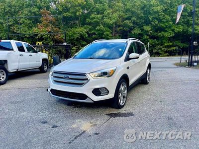 Drugie zdjęcie samochodu z przodu: 2018 FORD ESCAPE TITANIUM VIN:1FMCU0J94JUB97212 - miniatura