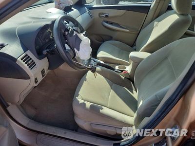 Zdjęcie 7 z 13 samochodu: 2011 TOYOTA COROLLA LE VIN:2T1BU4EE1BC611379 - miniatura