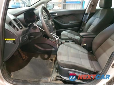 Zdjęcie 7 z 12 samochodu: 2015 KIA FORTE LX VIN:KNAFX4A66F5259195 - miniatura