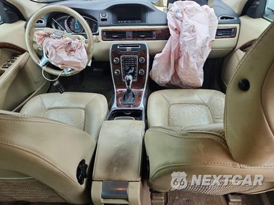 Zdjęcie 8 z 12 samochodu: 2015 VOLVO XC70 T6 PLATINUM VIN:YV4902ND7F1193844 - miniatura