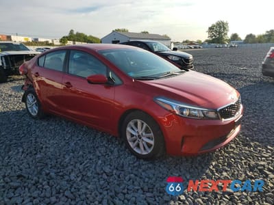Czwarte zdjęcie samochodu z boku: 2017 KIA FORTE S VIN:3KPFL4A70HE152948 - miniatura