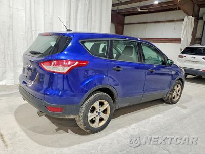 Trzecie zdjęcie samochodu z tyłu: 2016 FORD ESCAPE S VIN:1FMCU0F7XGUA48481 - miniatura