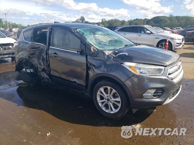 Czwarte zdjęcie samochodu z boku: 2017 FORD ESCAPE SE VIN:1FMCU0G90HUE16555 - miniatura