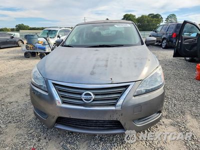 Piąte zdjęcie samochodu w środku: 2015 NISSAN SENTRA S VIN:3N1AB7AP2FY375165 - miniatura