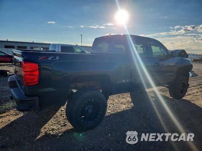 Trzecie zdjęcie samochodu z tyłu: 2018 CHEVROLET SILVERADO K1500 LT VIN:1GCVKREC5JZ317986 - miniatura