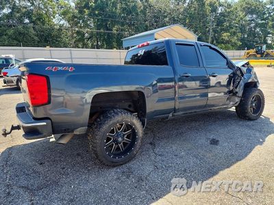 Trzecie zdjęcie samochodu z tyłu: 2017 CHEVROLET SILVERADO K1500 LT VIN:1GCVKREC3HZ306821 - miniatura
