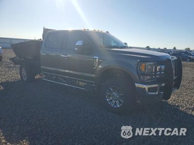Czwarte zdjęcie samochodu z boku: 2019 FORD F250 SUPER DUTY VIN:1FT7W2BTXKEG22952 - miniatura