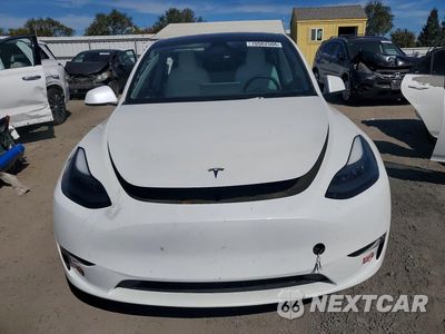 Piąte zdjęcie samochodu w środku: 2023 TESLA MODEL Y VIN:7SAYGDEE6PF900409 - miniatura