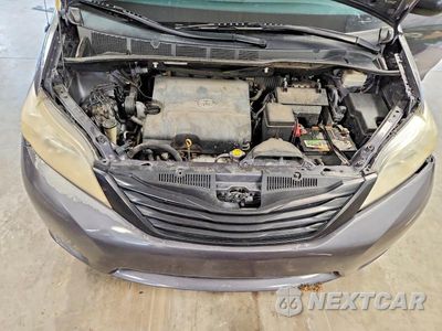 Zdjęcie 12 z 13 samochodu: 2014 TOYOTA SIENNA L 7-PASSENGER VIN:5TDZK3DC6ES478127 - miniatura