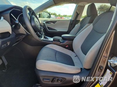 Zdjęcie 7 z 13 samochodu: 2020 TOYOTA RAV4 XLE VIN:2T3W1RFV8LC050161 - miniatura