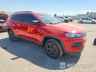 Czwarte zdjęcie samochodu z boku: 2023 JEEP COMPASS LATITUDE VIN:3C4NJDBN4PT554223 - miniatura