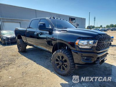 Czwarte zdjęcie samochodu z boku: 2024 RAM 2500 BIG HORN VIN:3C6UR5DL4RG330863 - miniatura