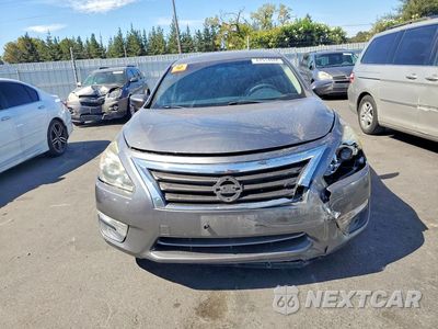 Piąte zdjęcie samochodu w środku: 2015 NISSAN ALTIMA 2.5 S VIN:1N4AL3AP4FC165412 - miniatura
