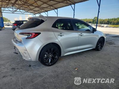 Trzecie zdjęcie samochodu z tyłu: 2025 TOYOTA COROLLA XSE VIN:JTNC4MBEXS3241854 - miniatura