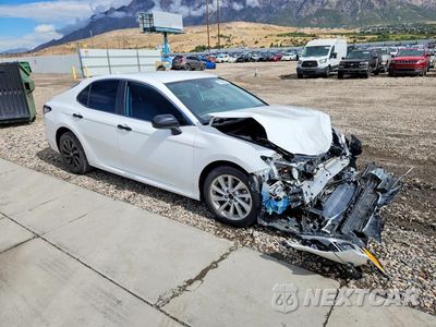 Czwarte zdjęcie samochodu z boku: 2022 TOYOTA CAMRY LE VIN:4T1C11AK8NU684730 - miniatura