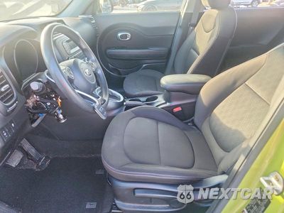 Zdjęcie 7 z 12 samochodu: 2016 KIA SOUL BASE VIN:KNDJN2A2XG7853539 - miniatura