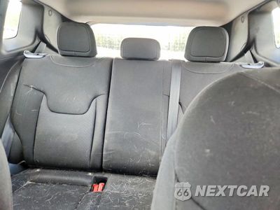 Zdjęcie 10 z 13 samochodu: 2020 JEEP RENEGADE SPORT VIN:ZACNJAAB0LPL76587 - miniatura
