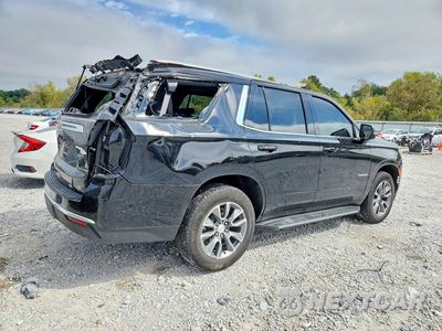 Trzecie zdjęcie samochodu z tyłu: 2024 CHEVROLET TAHOE K1500 LT VIN:1GNSKNKDXRR334326 - miniatura