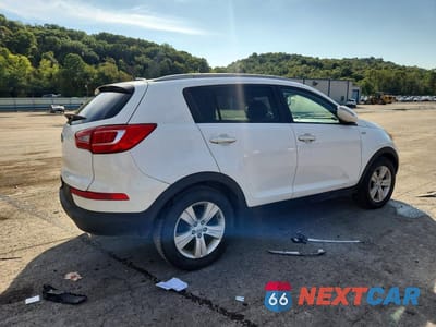 Trzecie zdjęcie samochodu z tyłu: 2011 KIA SPORTAGE LX VIN:KNDPBCA29B7163928 - miniatura