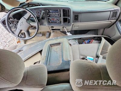 Zdjęcie 8 z 13 samochodu: 2003 CHEVROLET SUBURBAN C1500 VIN:1GNEC16Z33J291155 - miniatura